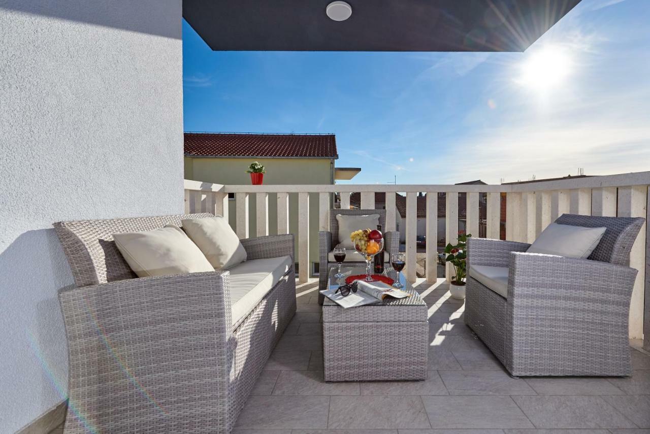 Apartment Misic โตรกีร์ ภายนอก รูปภาพ