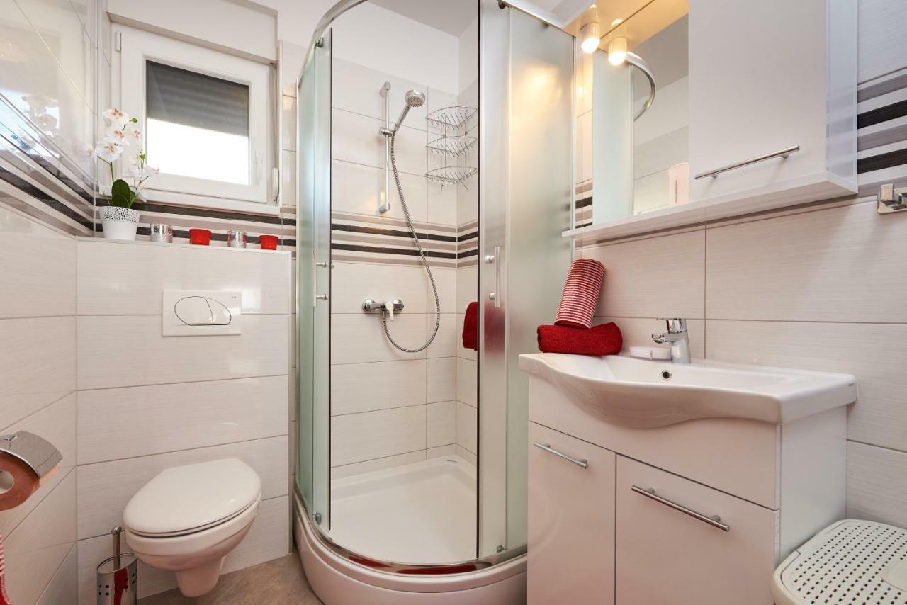 Apartment Misic โตรกีร์ ภายนอก รูปภาพ