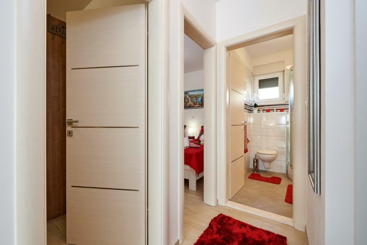 Apartment Misic โตรกีร์ ภายนอก รูปภาพ