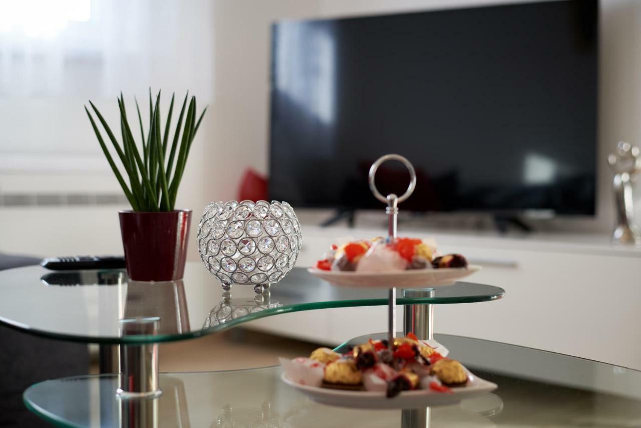 Apartment Misic โตรกีร์ ภายนอก รูปภาพ