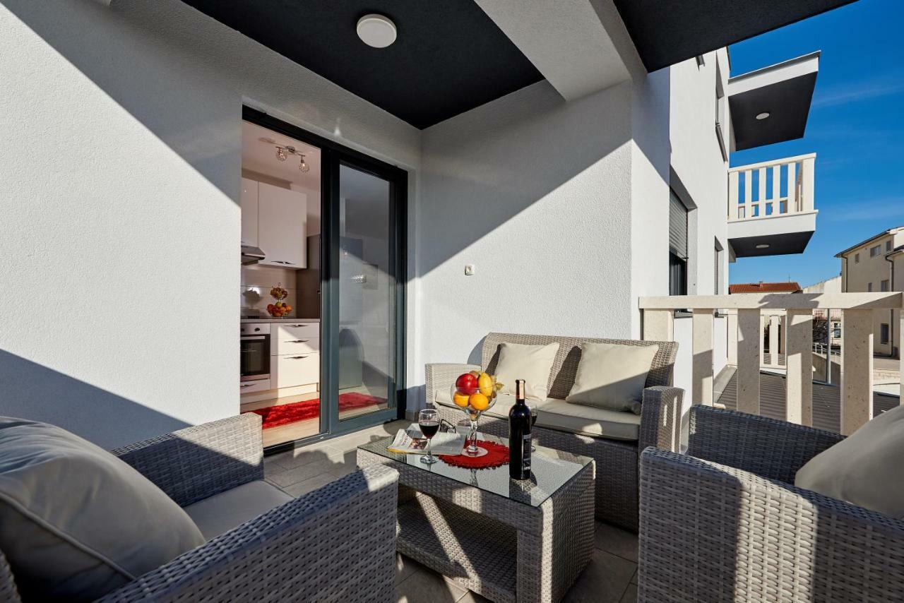 Apartment Misic โตรกีร์ ภายนอก รูปภาพ