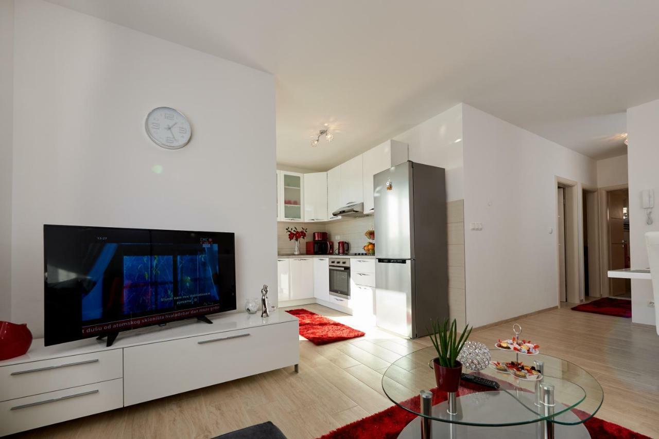 Apartment Misic โตรกีร์ ภายนอก รูปภาพ
